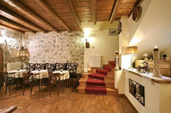 Archontiko Tis Zois Hotel Sztemníca Kültér fotó